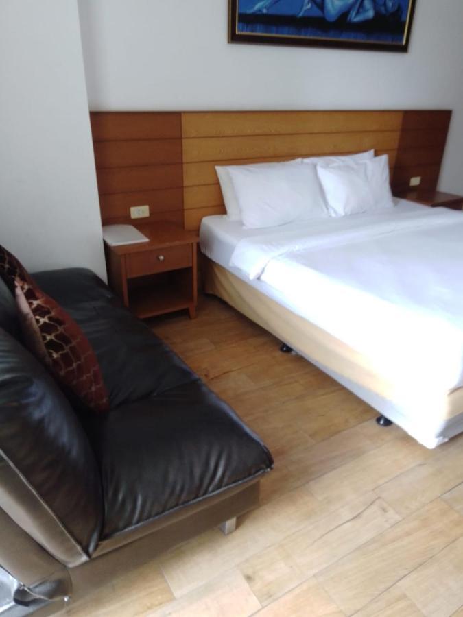 View Talay 6 Suite Apartments Pattaya Eksteriør billede