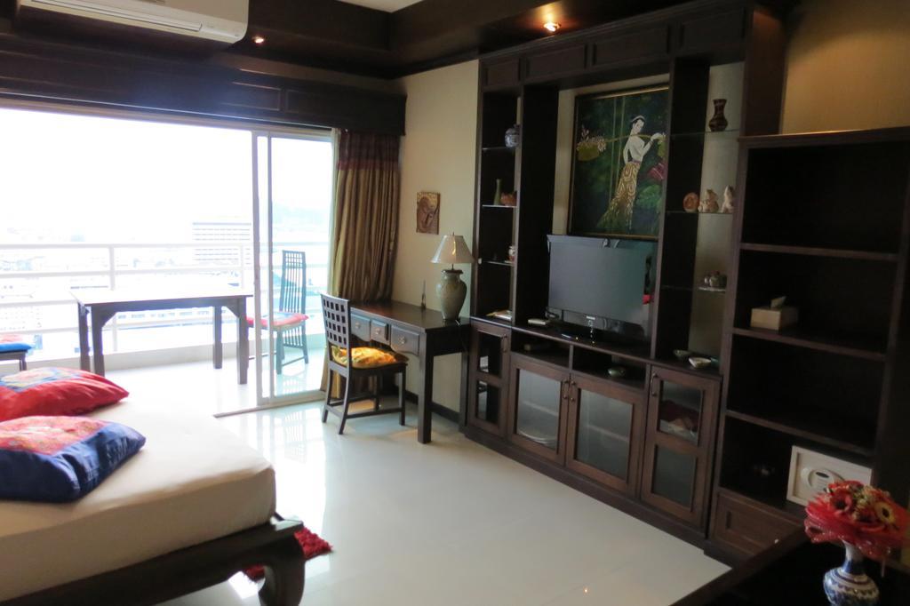 View Talay 6 Suite Apartments Pattaya Eksteriør billede