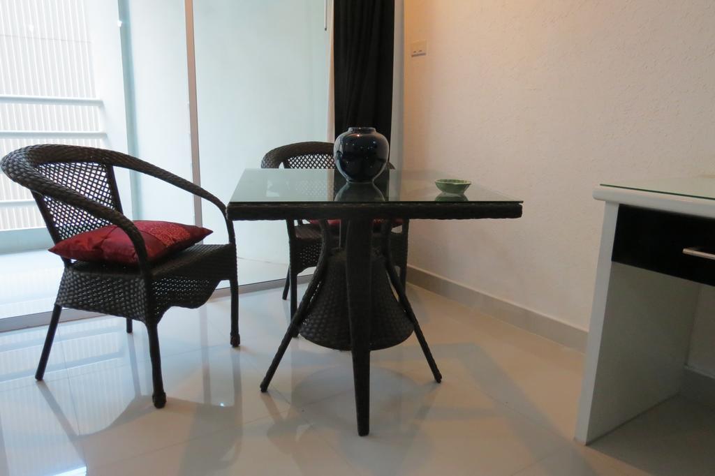 View Talay 6 Suite Apartments Pattaya Værelse billede
