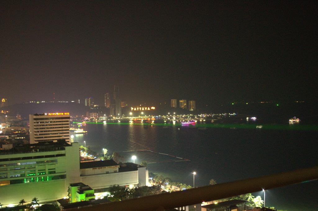 View Talay 6 Suite Apartments Pattaya Værelse billede
