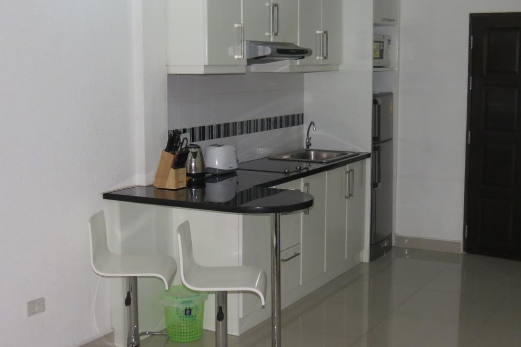 View Talay 6 Suite Apartments Pattaya Eksteriør billede