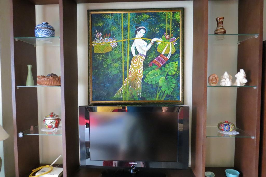 View Talay 6 Suite Apartments Pattaya Eksteriør billede