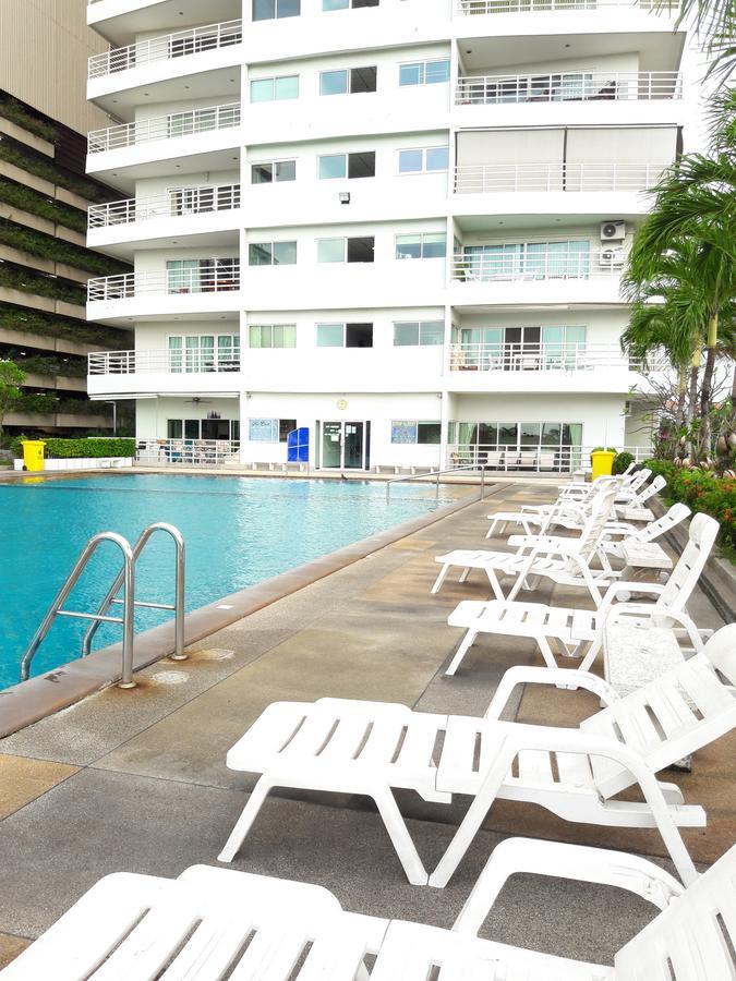 View Talay 6 Suite Apartments Pattaya Eksteriør billede